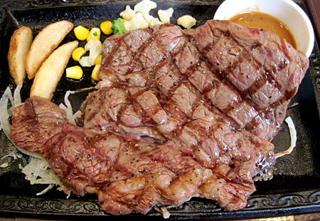 ステーキガスト広島 ステーキを頼めばカレーライスにパンとサラダが食べ放題!(広島市安佐北区可部、中区羽衣町)
