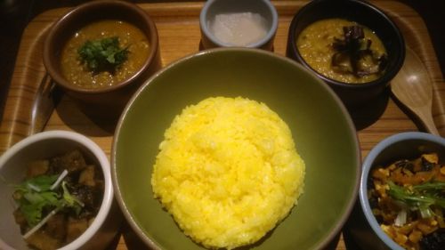 【表参道】have more curry