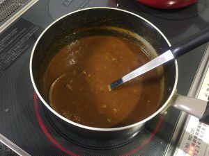 横濱舶来亭カレー 中辛 × きわだちカレー 中辛