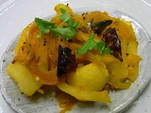 南インド風じゃがいものドライカレー