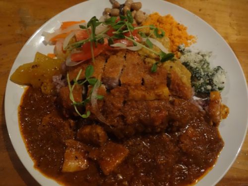 ~所謂カツカレーとは違う非日常性の場所からアプローチされたスーパーカツカレー 虹の仏~