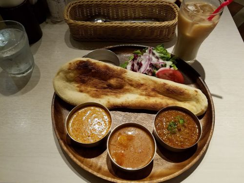イクスピアリ カフェトレイルトラックの3種のカレープレート