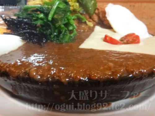 LITTLE SHOPで念願のスペシャルカレー大盛り!その量はリトルじゃない