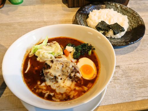 [2017.07.25] らっきょ大サーカス「手ごねハンバーグと焼きチーズのスープカレー ＆ 知床どりのチキンスープカレー」