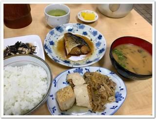 カレーなしよ高知出張( 高松駅前 食堂 公楽)食堂の見本みたいな食堂。