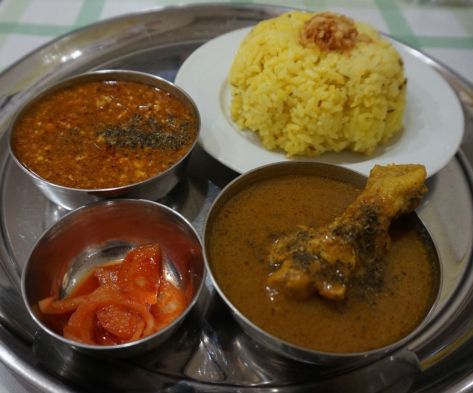 赤羽「バーワルチー」界隈ナンバーワンの潔く美味しい、インドのパンジャブカレー。