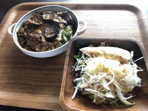 載せ忘れ1
食前に取り分けてたけむりのカレー →ちょっと辛くした。
あとチキサラ
ドレッシングはいつも通り #プロドレ