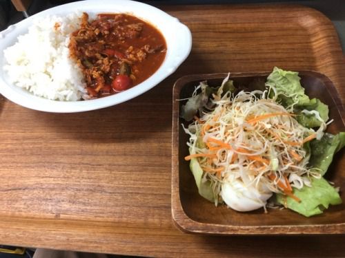 CoCo壱のスパイスカレーをアレンジ。
ビーフカレーベースの激辛ペースト(OH!HOT、ジョロキアパウダー、ハバネロ2個すりおろし...