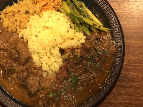 『BOOMBOOM SPICE CURRY』~サラッとスパイシー!!アメ村に誕生したスリランカリスペクトなスパイスカレー☆~