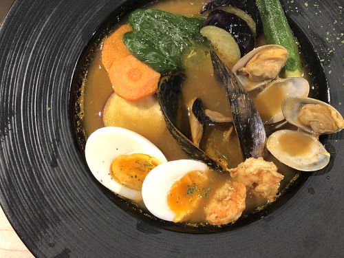 『6TH(シクス)』~カレー激戦区・新町エリアに新星誕生!!スープカレー×コーヒー専門店がOPEN☆~