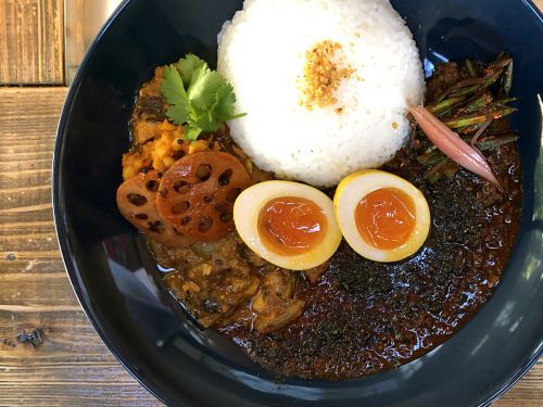 『スタンド緑橋』~BEER×CURRYのイイ関係!!古民家BARの絶品スパイスカレーランチ☆~