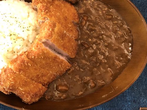 『CAFE Wiz』~王道のコクと革新のスパイシーさ!!西大橋のダイニングカフェで進化形カレーライス☆~