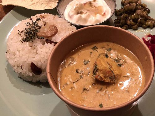 『間借りカレー屋 KWC』~滋賀・大津の地に間借りカレー勃発!!月イチエスニックカレー店☆~