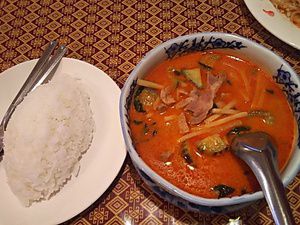 タイ飯☆バーンチェリーでレッドカレー 長野市