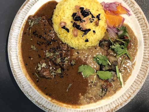 『スパイス食堂 蓮華座』~滋味深さ感じるライト感!!三宮に間借りカレー旋風が吹き荒れる☆~