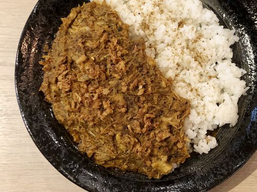 『LIT VAPOR Cafe&Bar』~北の地の味が心斎橋で!!VAPE SHOP直営のCafe&Barで名店監修の無水カレー☆~