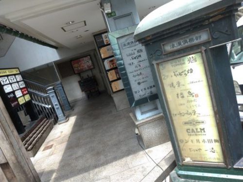西梅田の熟成とんかつマンマカリーでロースカツカリー!ご飯の大盛り無料!