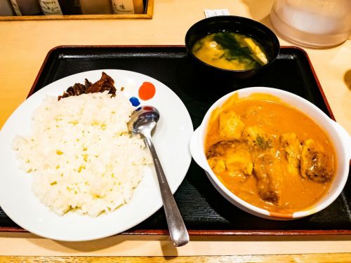 松屋豊洲IHIビル店@豊洲 ごろごろチキンのバターチキンカレー