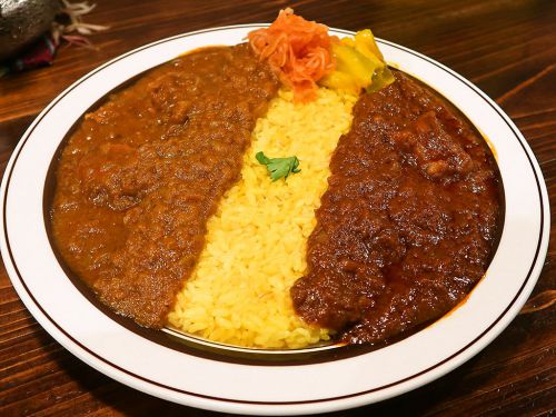 [2019.07.07] ウミネコカレー「二種盛り チキンカレー＋ポークカレー」