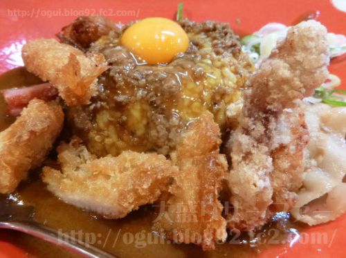 フジヤマドラゴンカレー秋葉原店で全乗せちょいワイルドカレー!