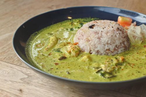 牡蠣とホウレン草のキューチャンカレー