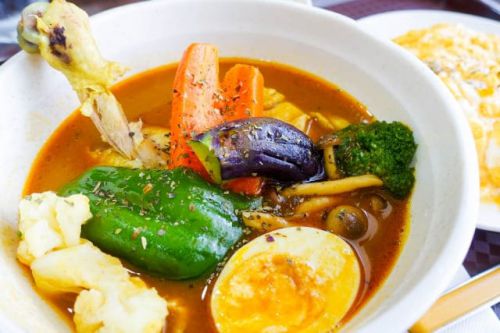 冬の寒い日はファミリーマートの札幌風本格スープカレーがおすすめ