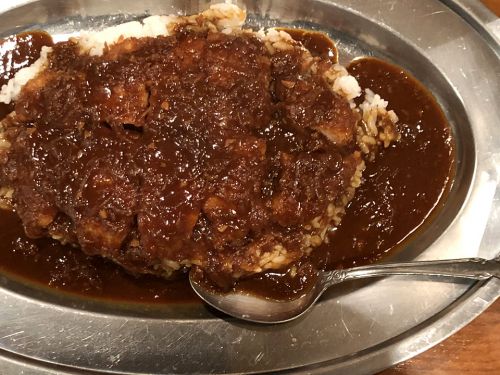 『とん亭』~これぞカレーストロングスタイル!!大阪駅前ビルのとんかつ屋が打ち出す手作りカツカレー☆~