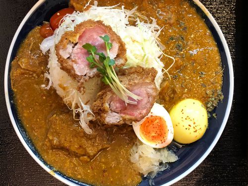 『火入れ研究所』~カツカレーの新時代到来!!豚カツ専門店が打ち出す圧倒的クオリティのスパイスカツカレー☆~