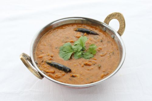 ダル・タドカ (豆のカレー)