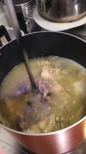 【2019一年分まとめUP】
カレースープづくり 番外編
鶏ガラを拡販している動画