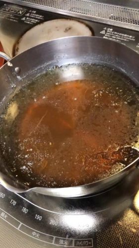 【2019一年分まとめUP】
カレースープづくり 番外編2
鶏ガラスープの灰汁を卵白ひき肉で取り除いて冷やすとコンソメゼリーっぽく...