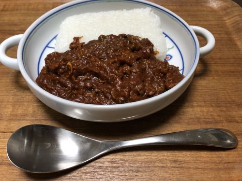 【2019一年分まとめUP】
牛スジカレーがあと少しになったので、LEEを足した