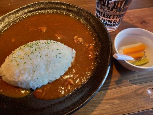 塚口の沖縄ジンジャーを使ったカレーと唐揚げの店Suggyのチキンカレー!