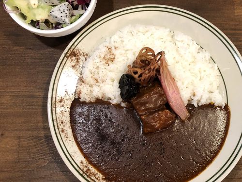 『食堂N.A.』~王道こそ正道!!天六の多国籍食堂が打ち出す圧巻の極上欧風カレー☆~
