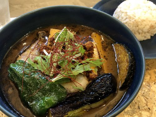 二条城前『soup curry koroha』~京都激震!!超絶スペックのスープカレー専門店が爆誕☆~