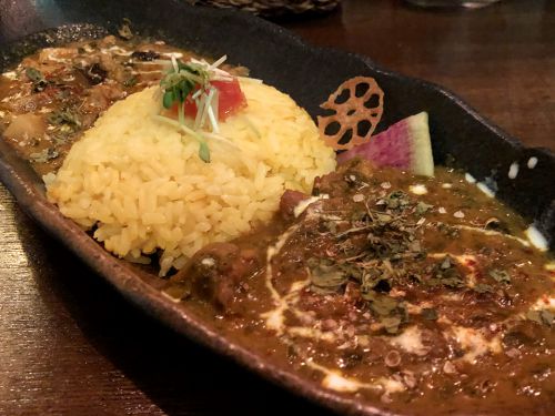 高岳『Trippin Spice』~名古屋スパイス飲みの雄!!独創性溢れる料理&酒&カレーに悶絶☆~