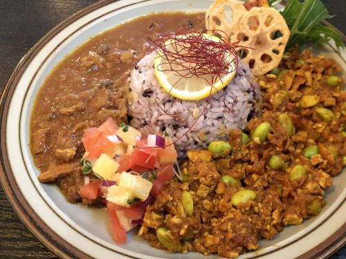 『はんぐりーはんぐりー』~管理栄養士×調理師が生み出すヘルシーカレー☆~