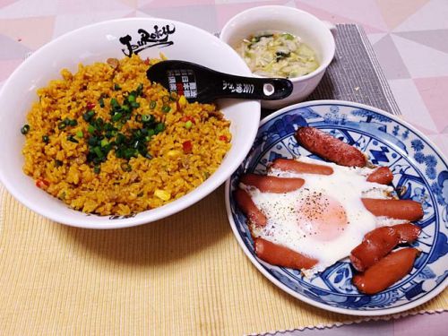お家で、CoCo壱 冷凍カレーピラフ450g☆ ウインナーエッグと! アルモンデ・ランチ♪ 210302