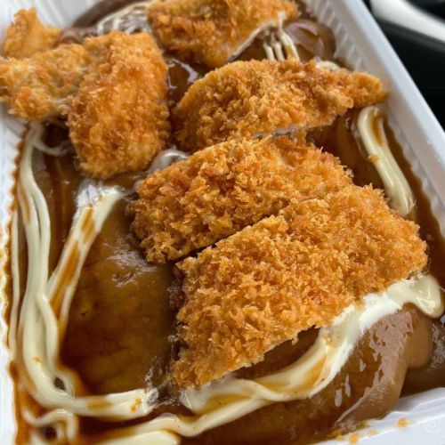 宮古島・高校前のパーラー「あずま屋」でカツカレーを買ってみたら凄かった・・・。
