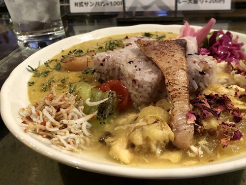 北浜『Sally Curry』~溢れる創作性!!激戦区・北浜に新進気鋭の間借りカレー店がOPEN☆~