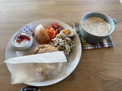 玉子とカレー(トカトカ、サルビア)