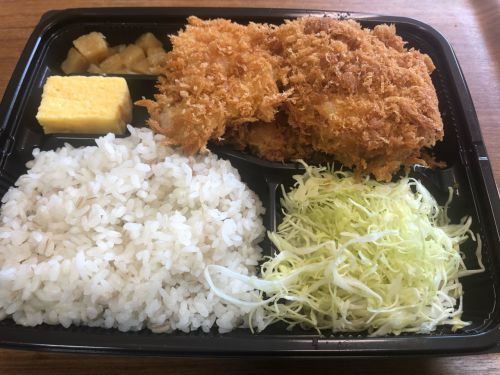 カツカレーになる前のカレーが写ってない写真