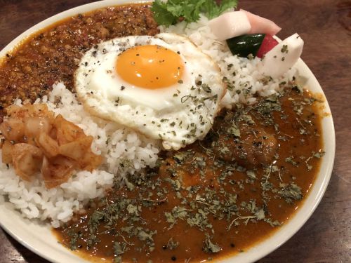 清水五条『スパイスカレー屋 ラ・カリー』~チャクラ開放!!清水町隠れ家BARの二毛作カレー発見☆~