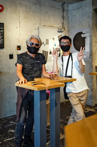【TAG STA】で半沢克夫先生の写真展 “ハローダークネス”。昨日の《戸高慶一郎×渡邊めぐみ》“詩のレストラン展”。【割烹よし田】の鯛茶漬け。週一営業の【カレバカカレー】。