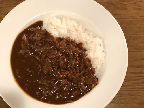 北浜『Scots Maggie』~心地良きデミグラ感!!老舗スコッチバーの気品溢れるオーセンティックカレー☆~