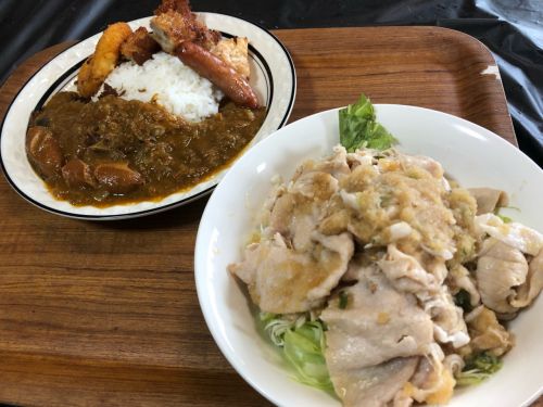 うちカレーと…