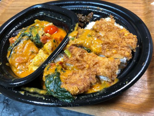(悲)マイカリー食堂の野菜カレー(プレーンソース)カツのせ