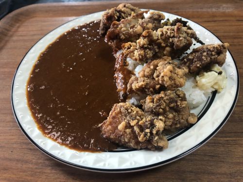セブンの唐揚げ弁当+赤カレー