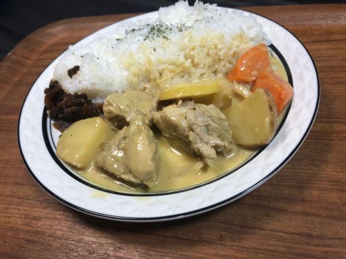 マイカリー食堂のレモンクリームカレー