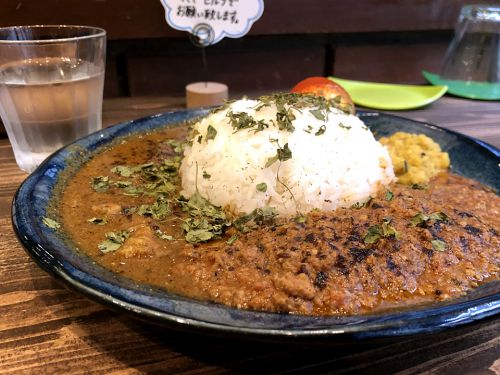 九条『カレー屋 ブンブンスパイス』~祝!実店舗!!アメ村から移転のスリランカ×スパイスカレー☆~